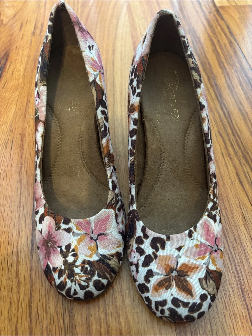 Floral Print Wedge Pumps in Brown and Pink